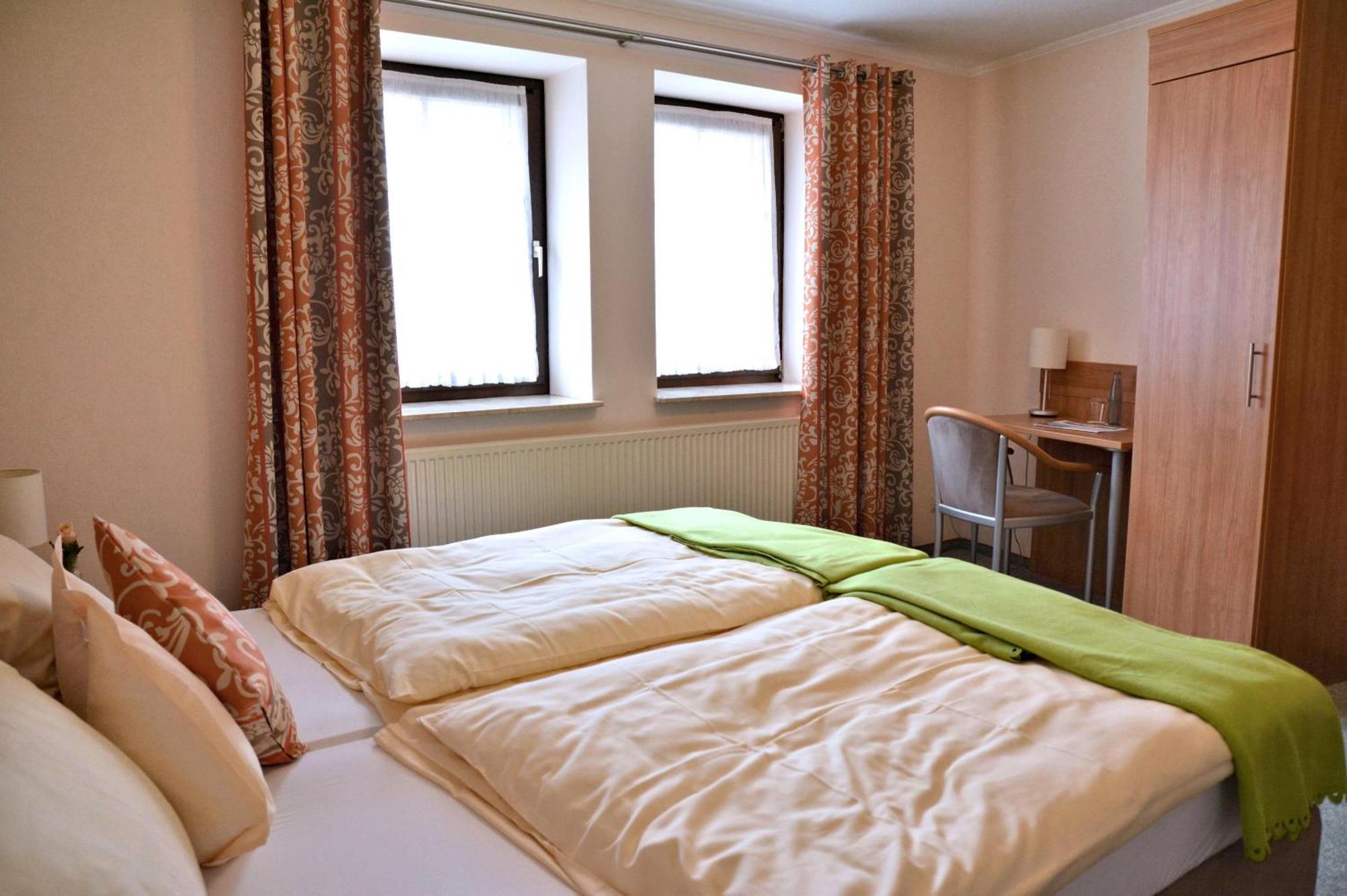 Rosenhotel Scherer Schiffweiler Ngoại thất bức ảnh