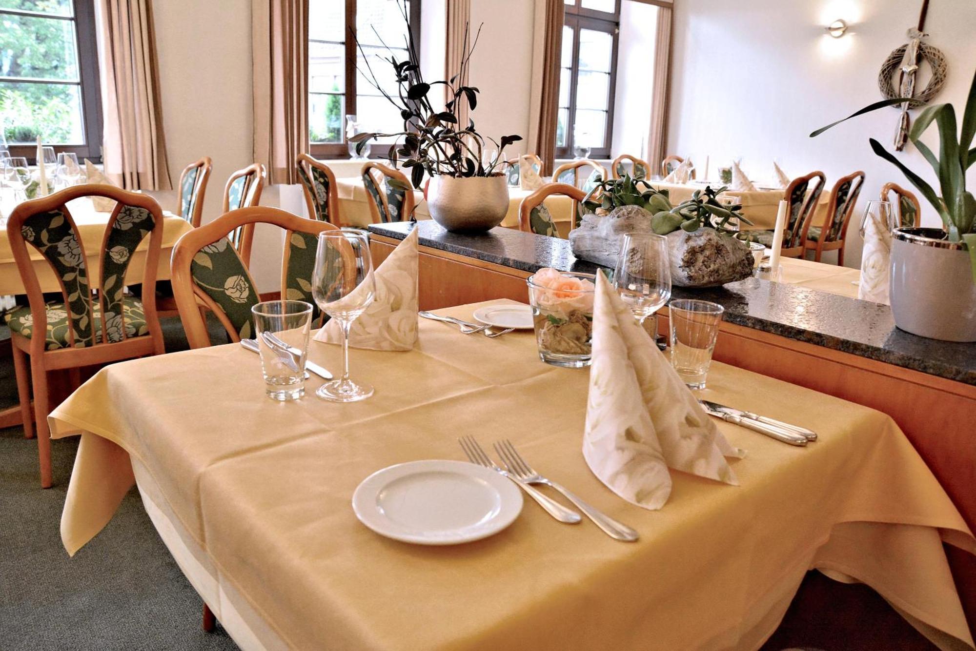 Rosenhotel Scherer Schiffweiler Ngoại thất bức ảnh