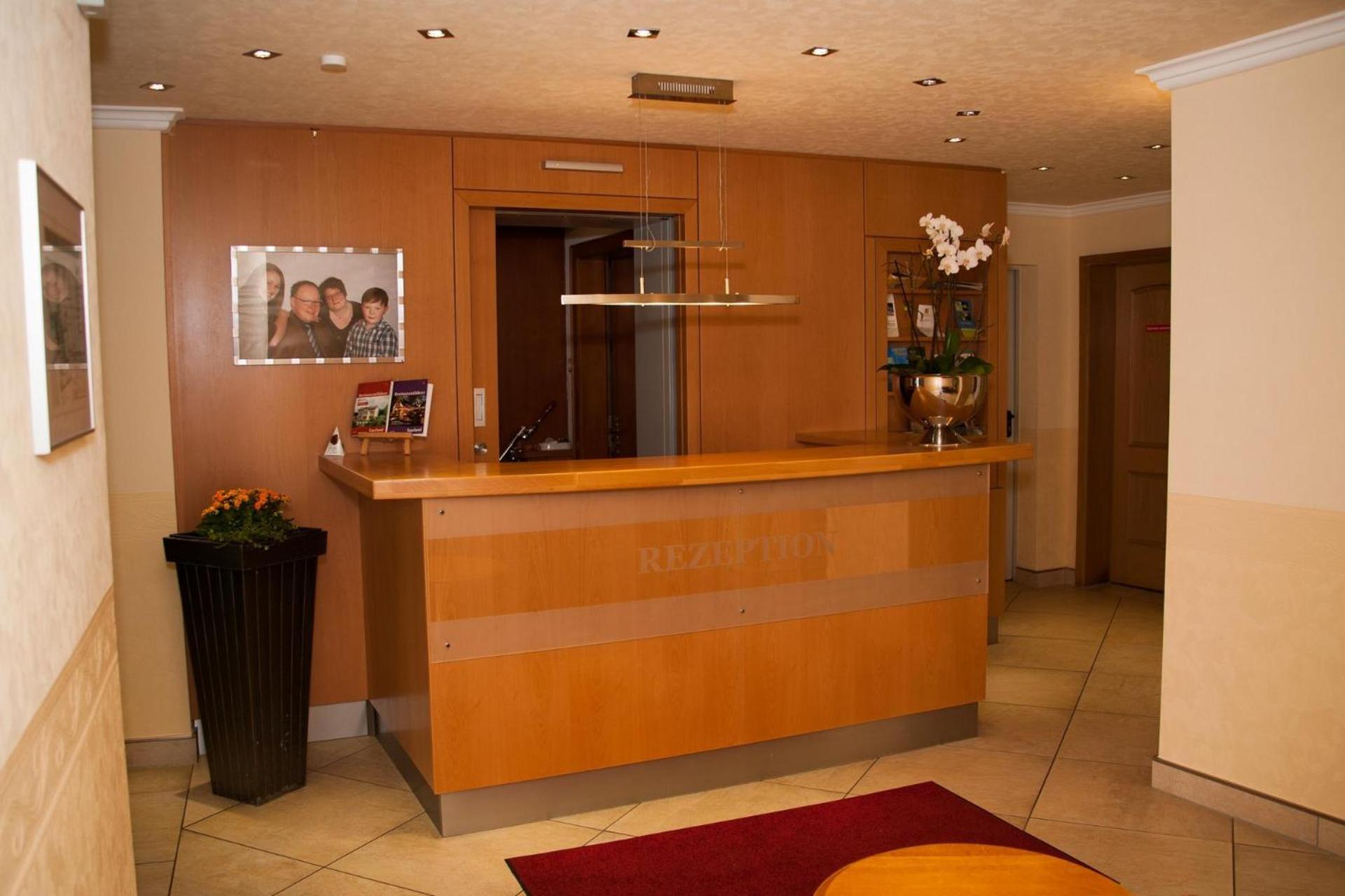 Rosenhotel Scherer Schiffweiler Ngoại thất bức ảnh